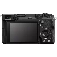 Sony a6700 com lente 16 50 mm 2