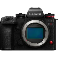 Câmera Panasonic Lumix S1 IIE Mirrorless (Corpo)